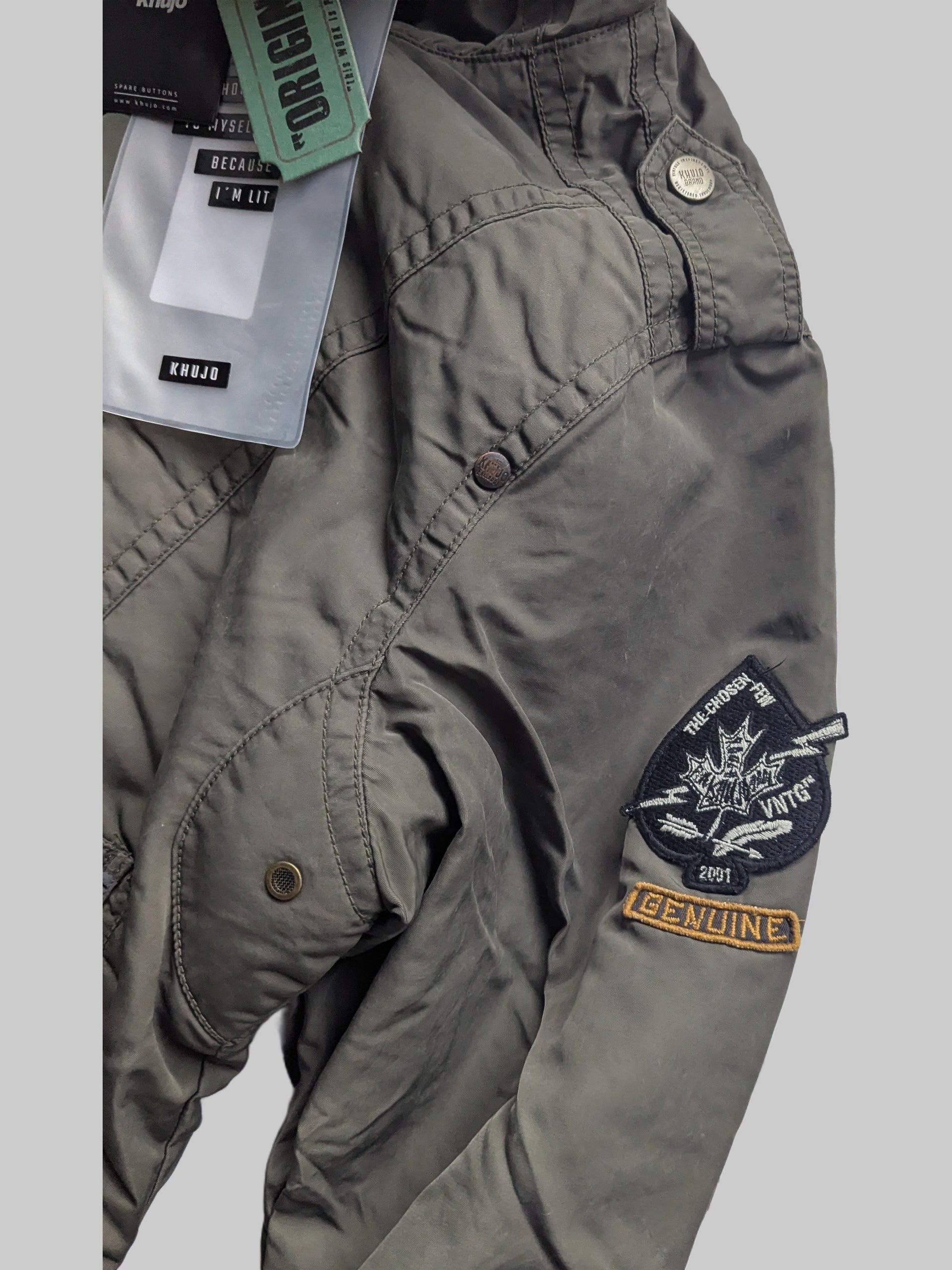 Khujo Herren Winterjacke "Gianth" Detailansicht Ärmel Verziehrung