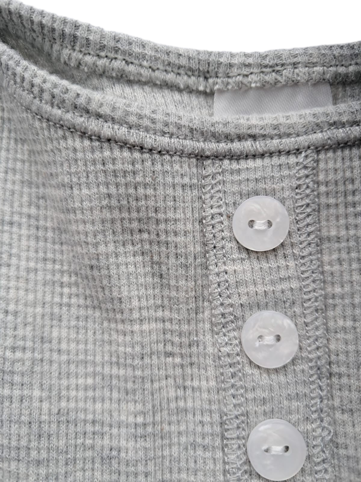 Bench Damen Top 2er Pack grau/schwarz Detail Knöpfe und Stoffstruktur