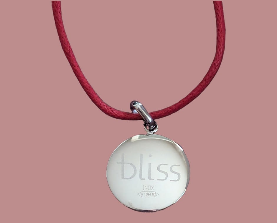 Bliss Halskette mit 2 seitigem Edelstahl Anhänger Rückseite