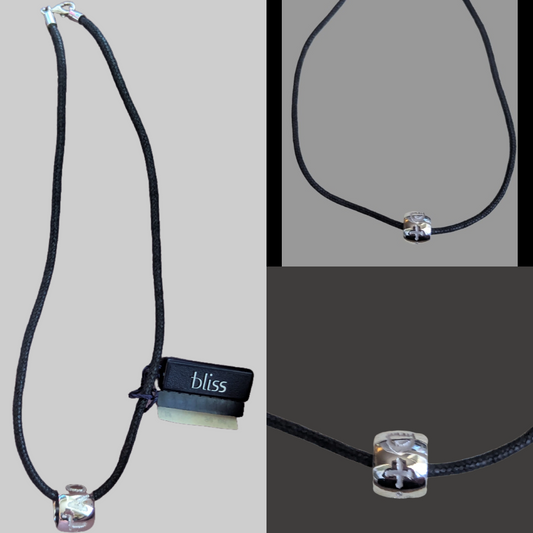 Bliss Unisex Halskette Anhänger aus 925er Silber  3er Collage Gesamt- und Teilansicht
